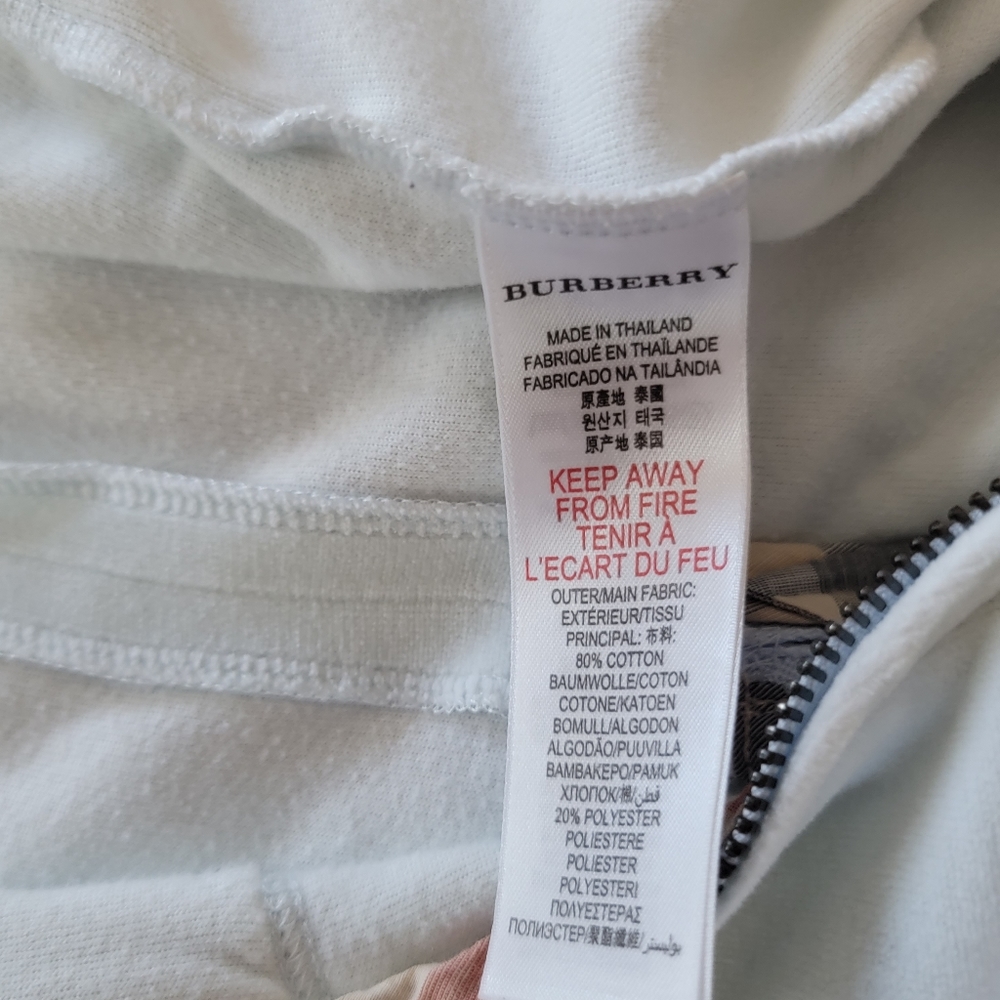 💯 Authentic Burberry Onesie - Picture 5 of 5